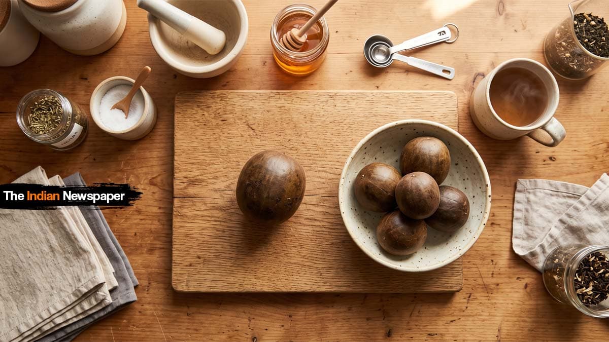 मॉन्क फ्रूट (Monk Fruit): प्राकृतिक जीरो कैलोरी स्वीटनरमॉन्क फ्रूट